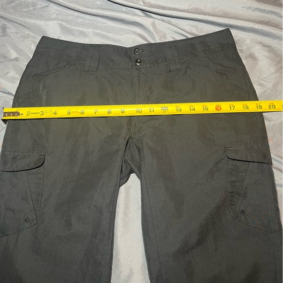 Columbia women’s sz 4 black capris, below knee length - Picture 11 of 13